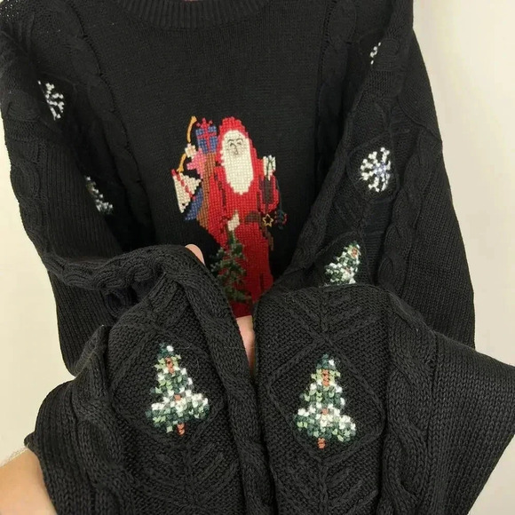 Vintage Woolrich Christmas Sweater with Santa Claus Design - Picture 2 of 6